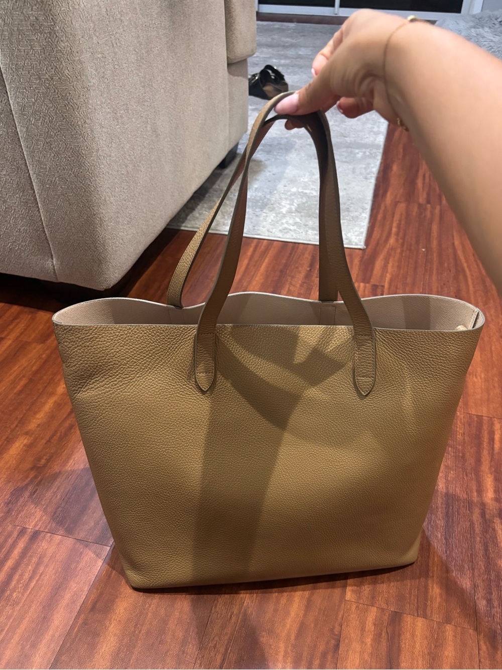 Cuyana Classic Leather Tote & Classic Easy Tote Insert
